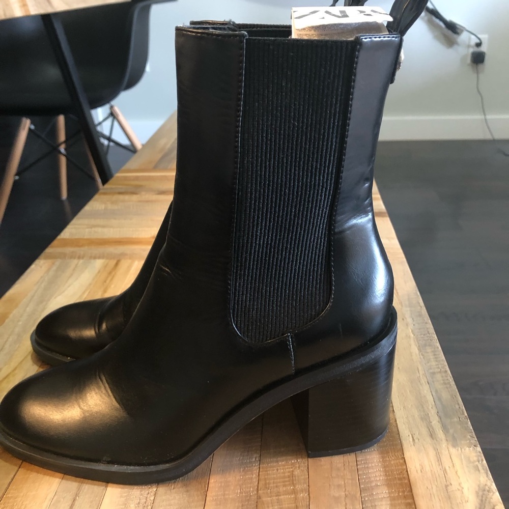 NWT ZARA BOOTS